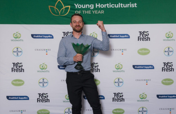 YHOTY25 winner Jake Linklater scaled e1762465239773 800x500 (002)